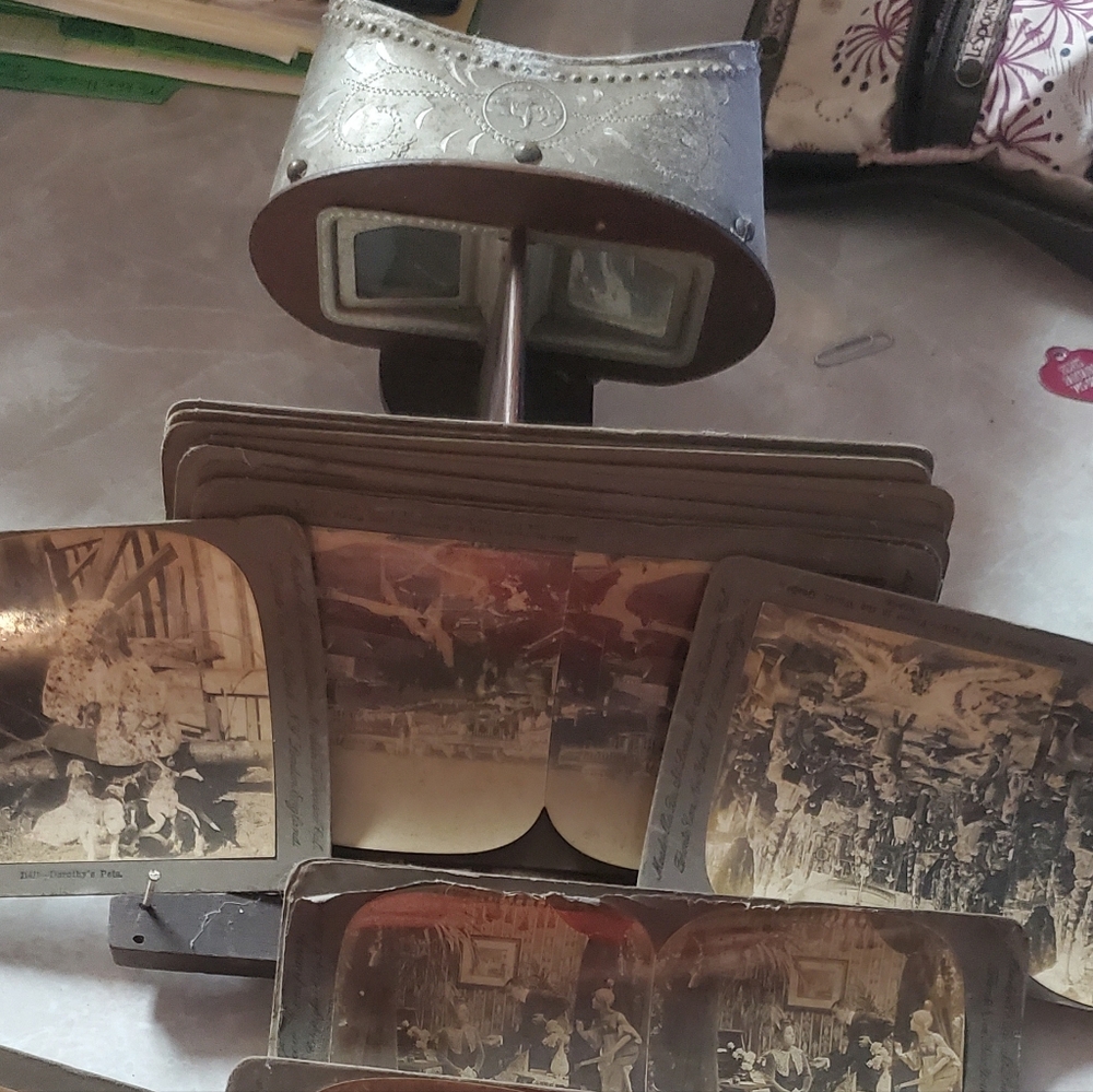 Vintage/Antique wooden stereoscope